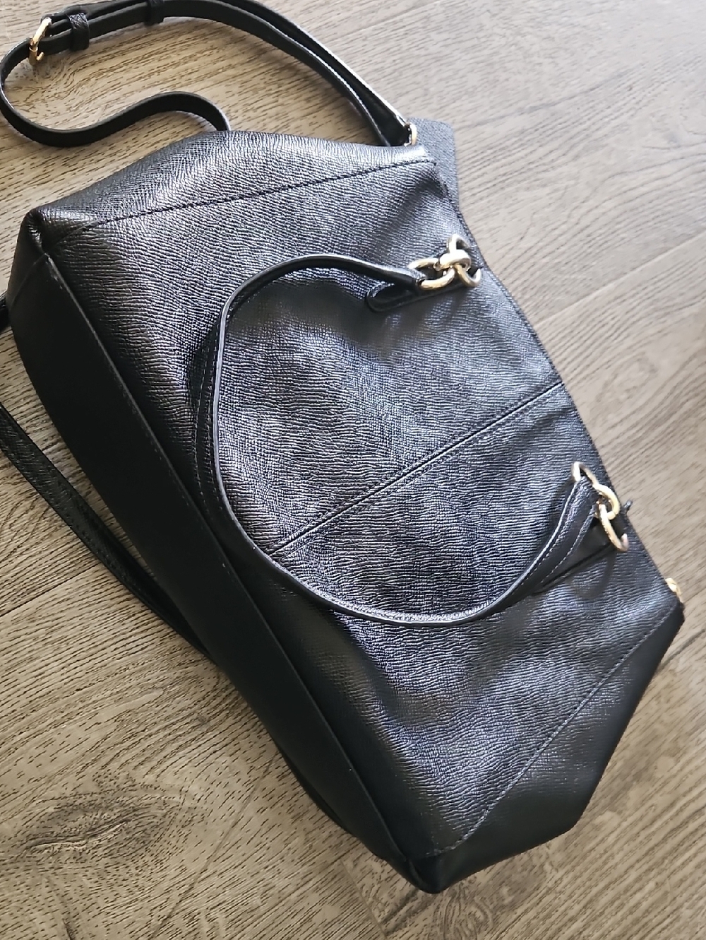 Coach Black Leather Shoulder Bag with Gold Accents - Picture 5 of 7